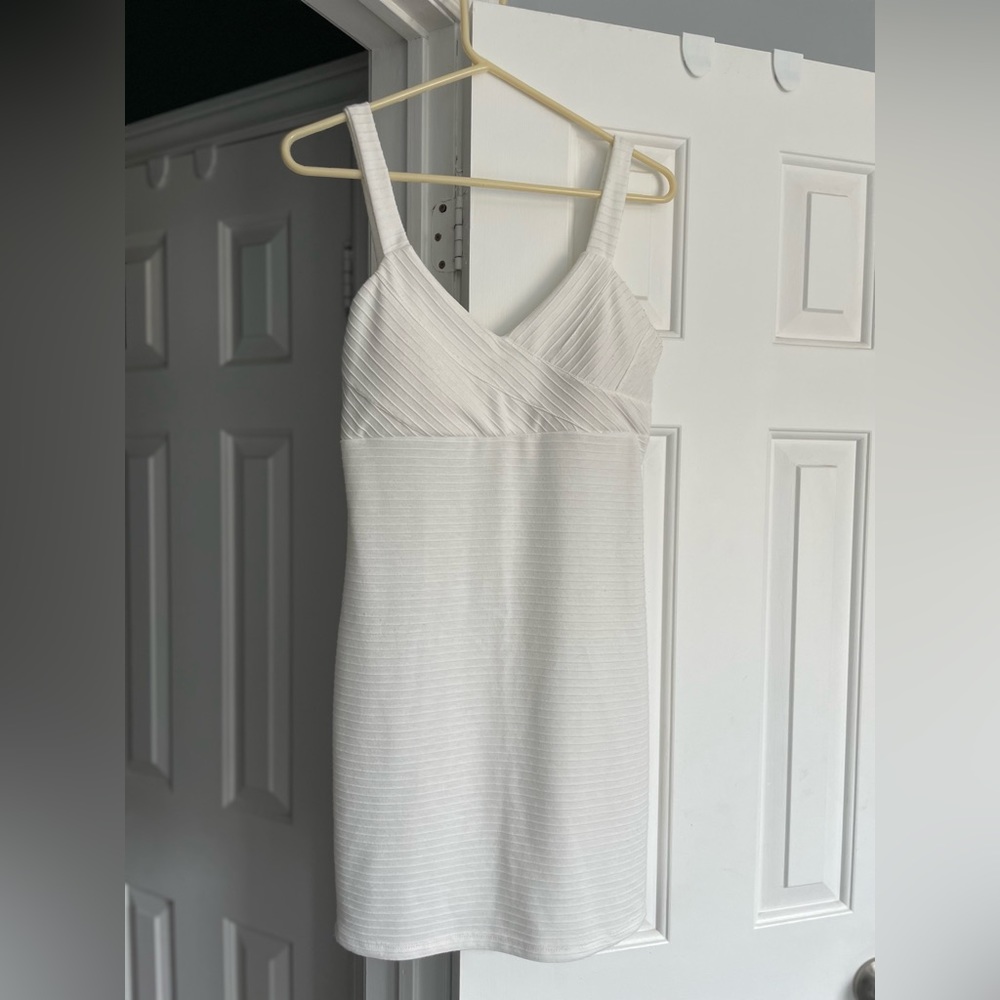 White Sleeveless Deess